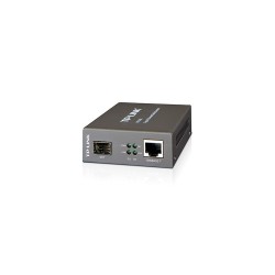 Convierte de SFP a RJ45 1000Base-T (Gb). Necesita módulo SFP