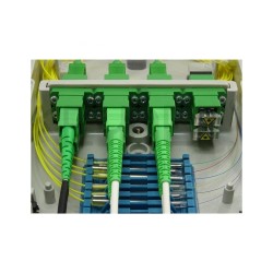 Caja terminal interior 8 SC, 8 fusiones.