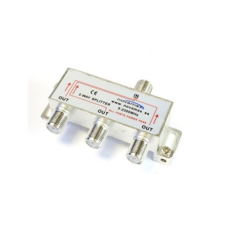 Distribuidor 3 salidas. Con paso de corriente